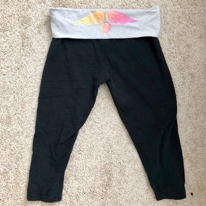 Victoria’s Secret Crop Leggings